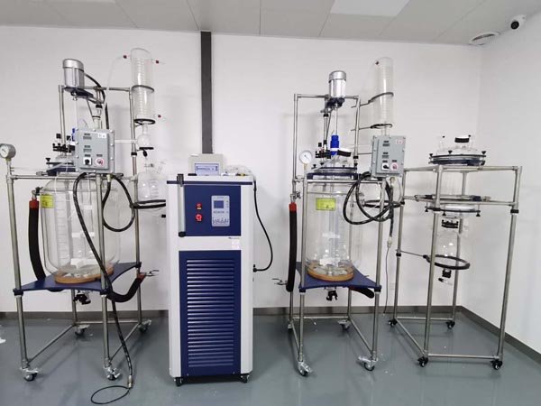 全封閉高低溫循環(huán)器