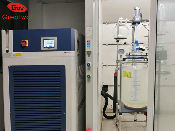 實驗室風(fēng)冷防爆高低溫一體機